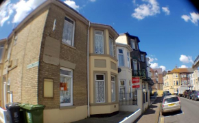 4 berth first floor flat Glen Villa 3